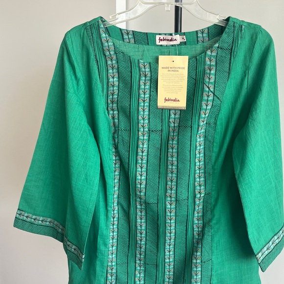 fabindia Tops - NWT Fabindia Kurta Tunic Top Kurta 100% Cotton Emerald Green Hand Block Print M